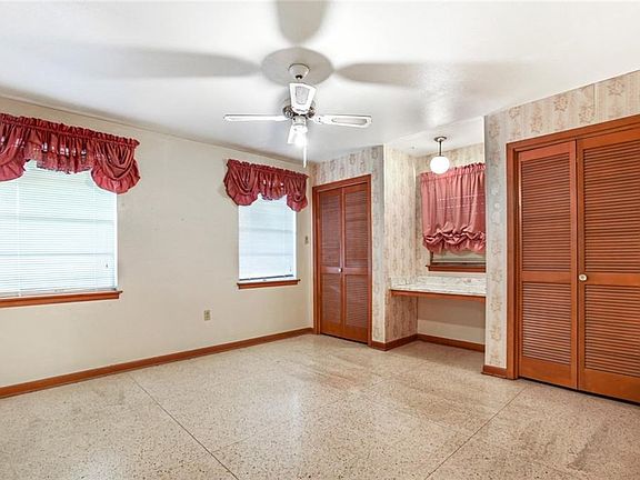 5th image of 3877 Wall Blvd
