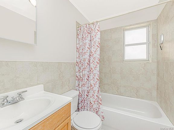 5th image of 1037 E 223rd St