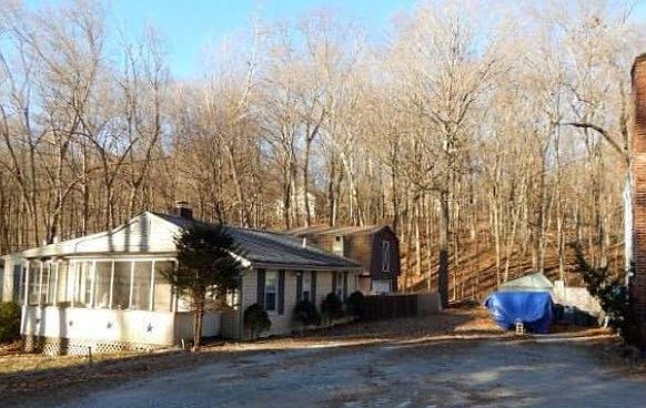 2nd image of 54 Sleepy Hollow Rd