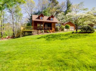 24 Oakwood Rd, Candler, NC 28715