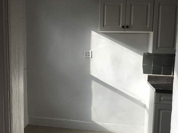 3rd image of 11714 Union Tpke APT Ec2