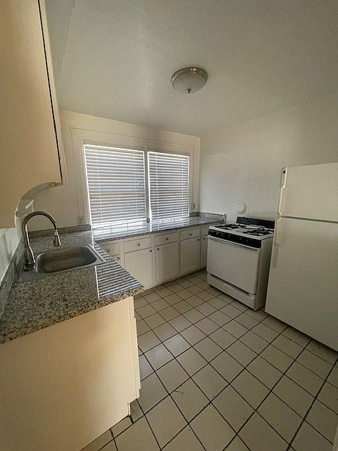 1st image of 1725.5 P St #7