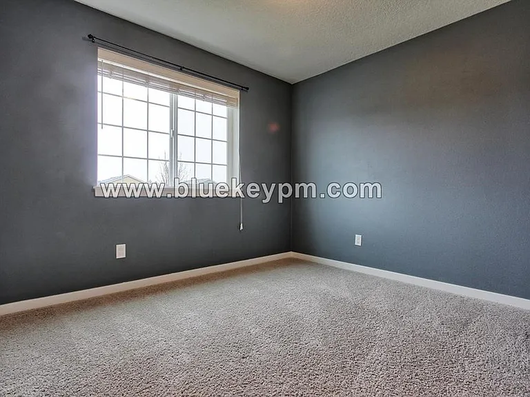 11809 NE 102nd St — Photo 12
