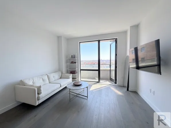 107-02 Queens Boulevard image 1 of 27