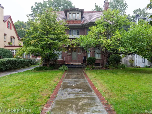 2136 Seminole St, Detroit, MI 48214