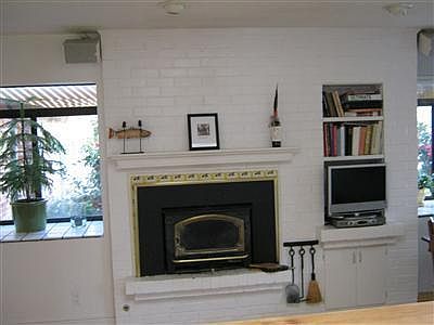 4th image of 901 Oxford Way