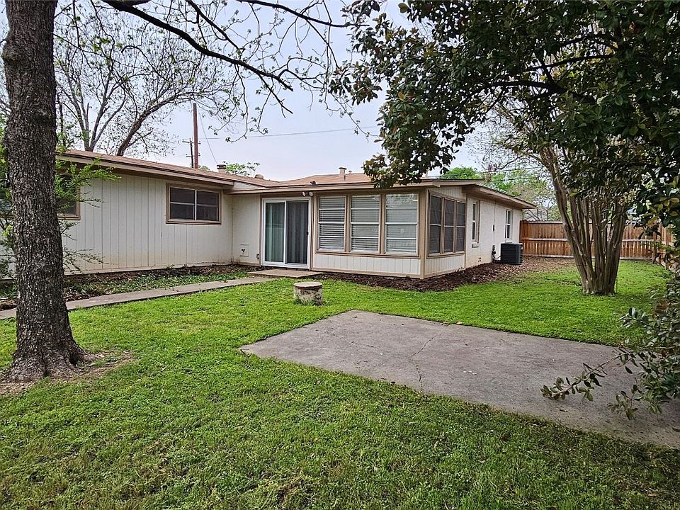 700 Mercedes St, Benbrook, TX 76126 Zillow