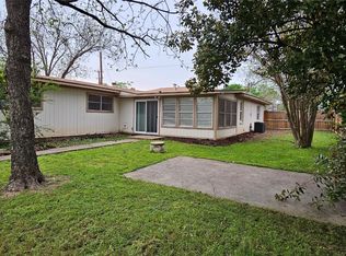 700 Mercedes St, Benbrook, TX 76126