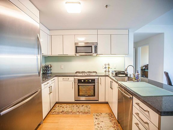 4th image of 338 Spear St Unit 9A
