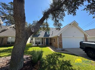 489 Sandy Ridge Cir, Mary Esther, FL 32569