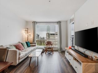 108 E 8th St #406, North Vancouver, BC V7L 1Z2