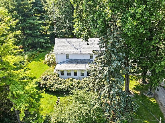 4th image of 8150 Amherst Rd