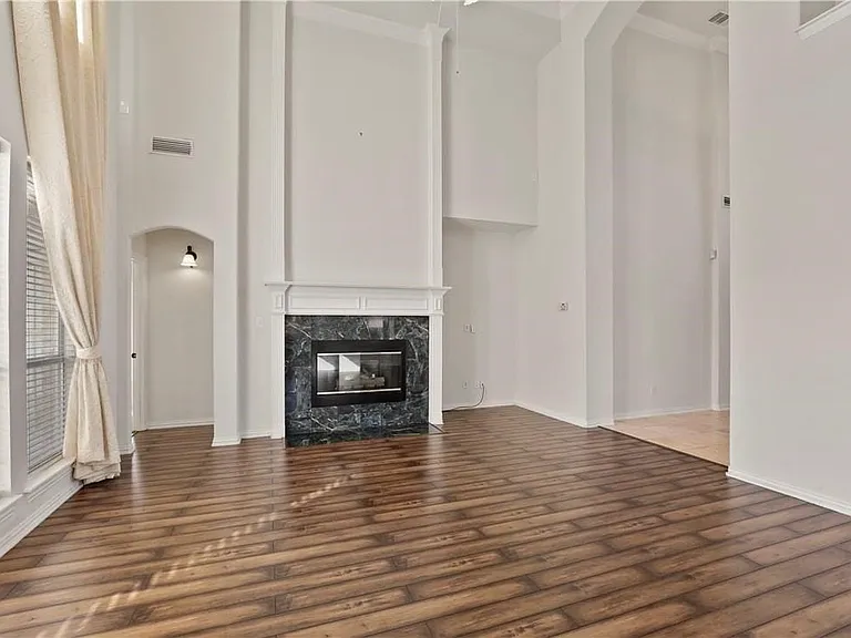 1313 Bradbury Dr — Photo 6