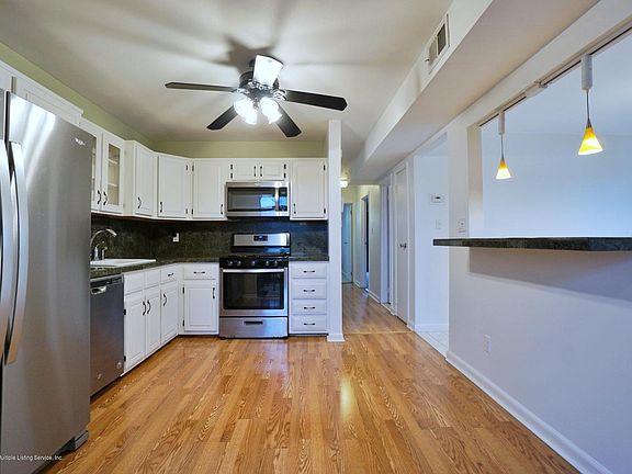 5th image of 48 Debbie St #10B