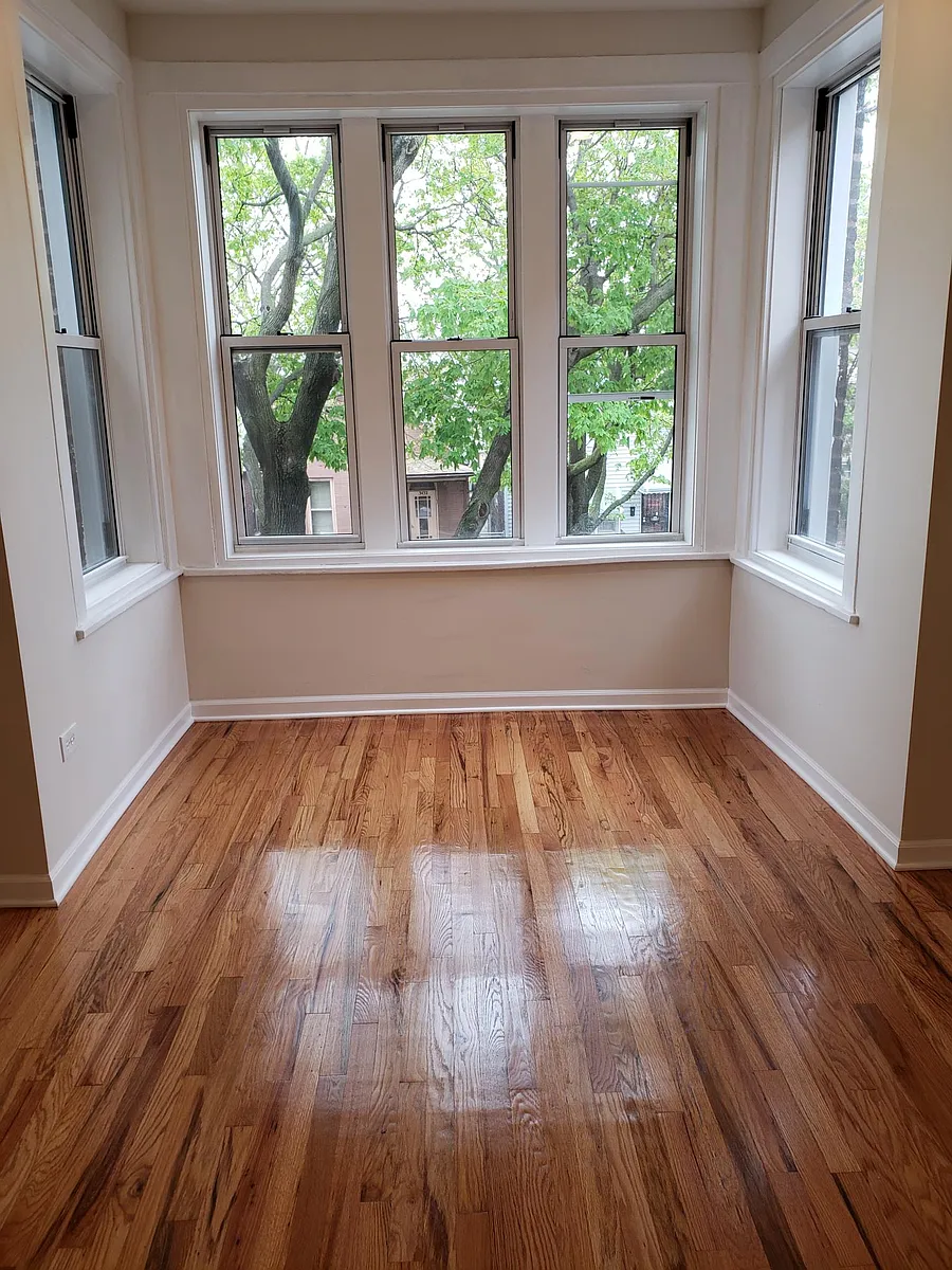 Building Photo - 3433 S Leavitt St #2