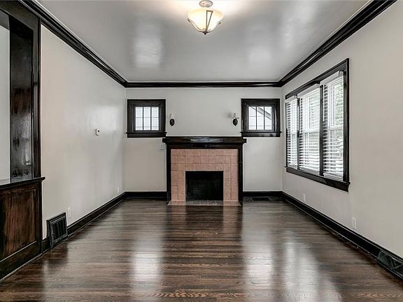 5th image of 4206 Bell St