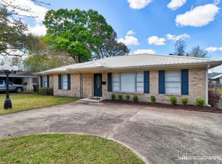 3906 Gennessee St, Lake Charles, LA 70605