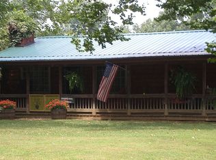 1070 Old Town Rd, Stonefort, IL 62987