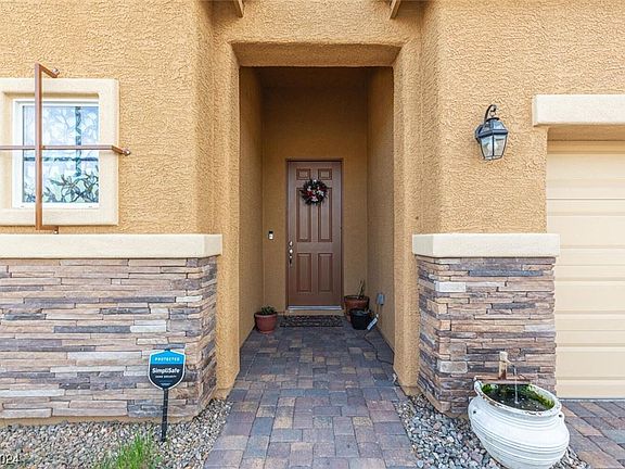 3rd image of 133 W La Madre Way