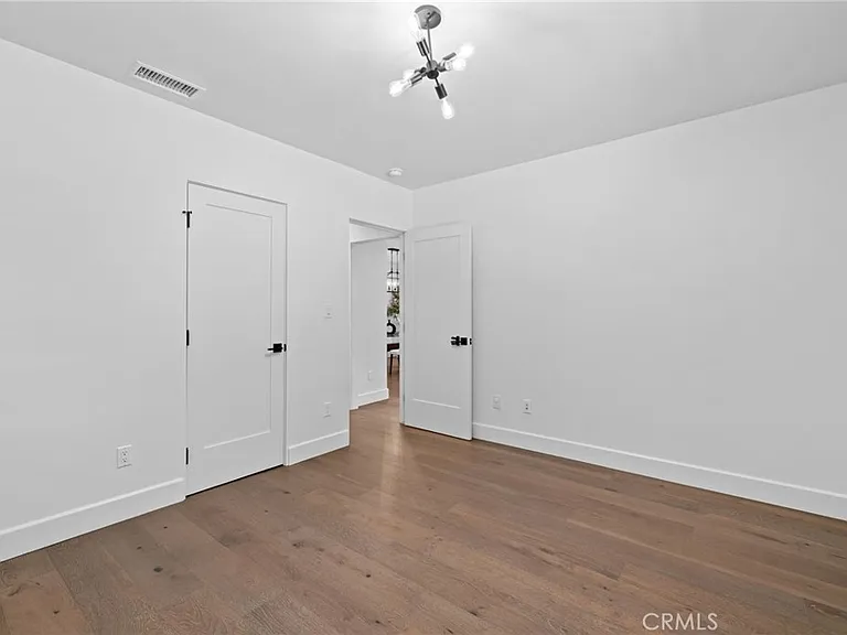 827 N Lamer St — Photo 29