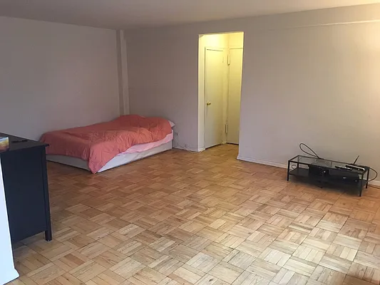 Rented by Kian Realty | media 7