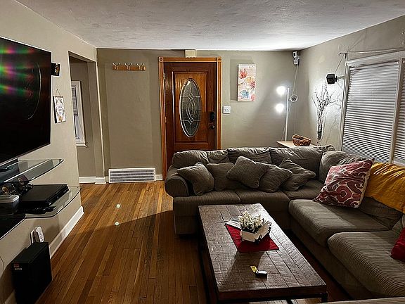 4th image of 415 Parkridge Dr