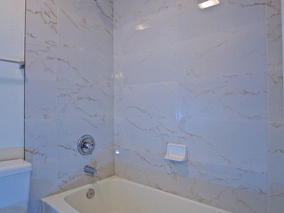 5th image of 13045 Wimberly Sq Unit 140