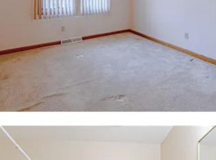 1041 Vicksburg Dr, Parma, OH 44134