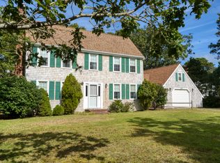 8 Marsh Hawk Cir, Edgartown, MA 02539