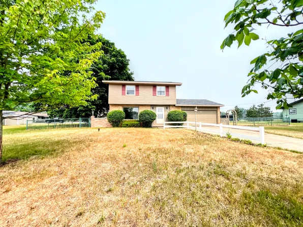 18204 Meadow Ln, Big Rapids, MI 49307