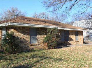 803 E 2nd St, Cleburne, TX 76031