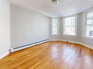 205 Chelsea St APT 3, Boston, MA 02128