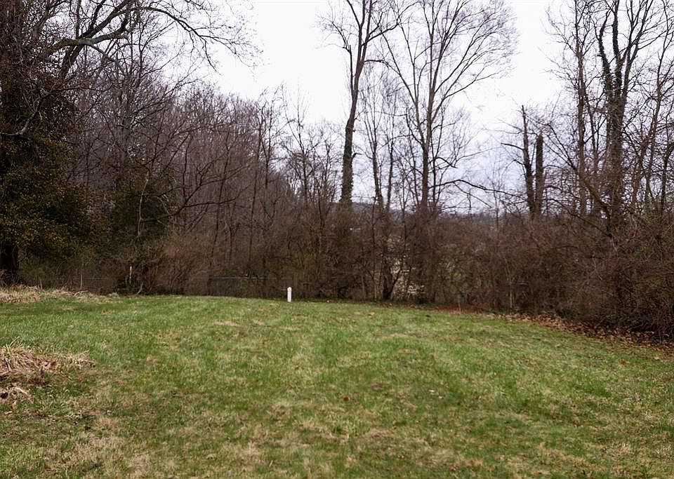 2nd image of 5482 Hill And Dale Dr