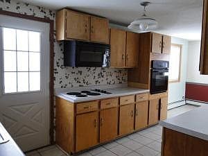 4th image of 434 Maple St N