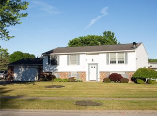 112 Constance Way W, Rochester, NY 14612