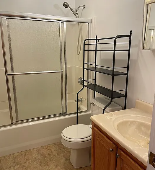 376 Crescent St #1 — Photo 7