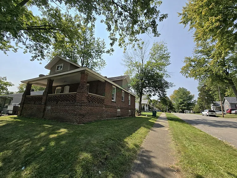 401 S 19th St — Photo 14