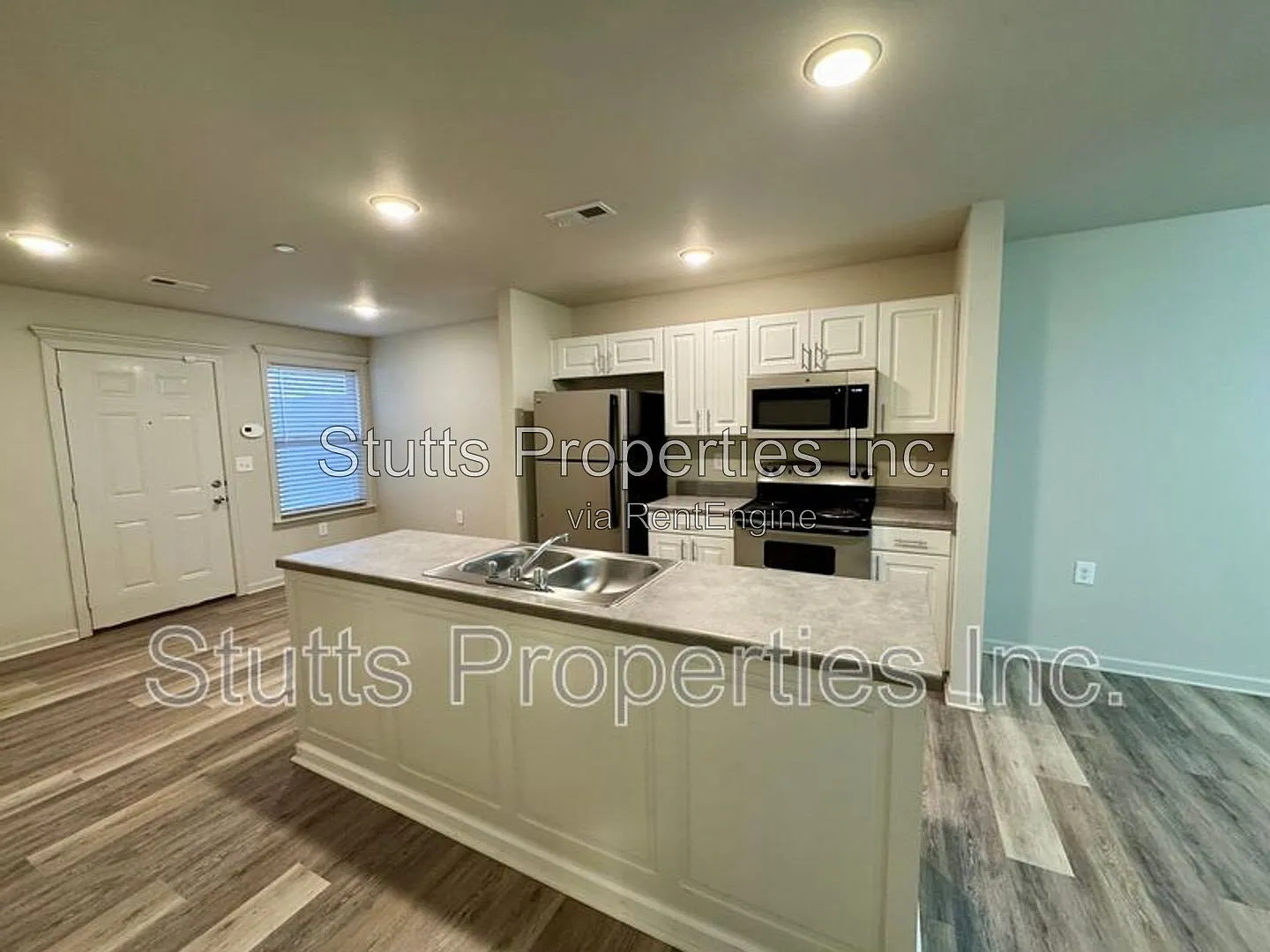 1 bed, 1.0 bath, $850 — Photo 3