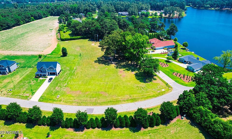 1st image of 101 Breezewood Dr
