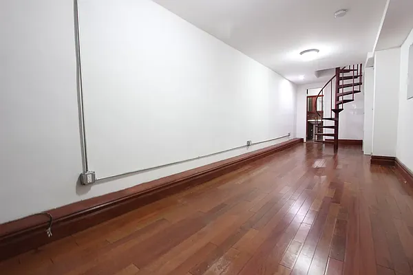 Rented by Compass | media 20