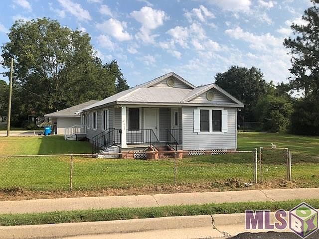 1st image of 603 Railroad St
