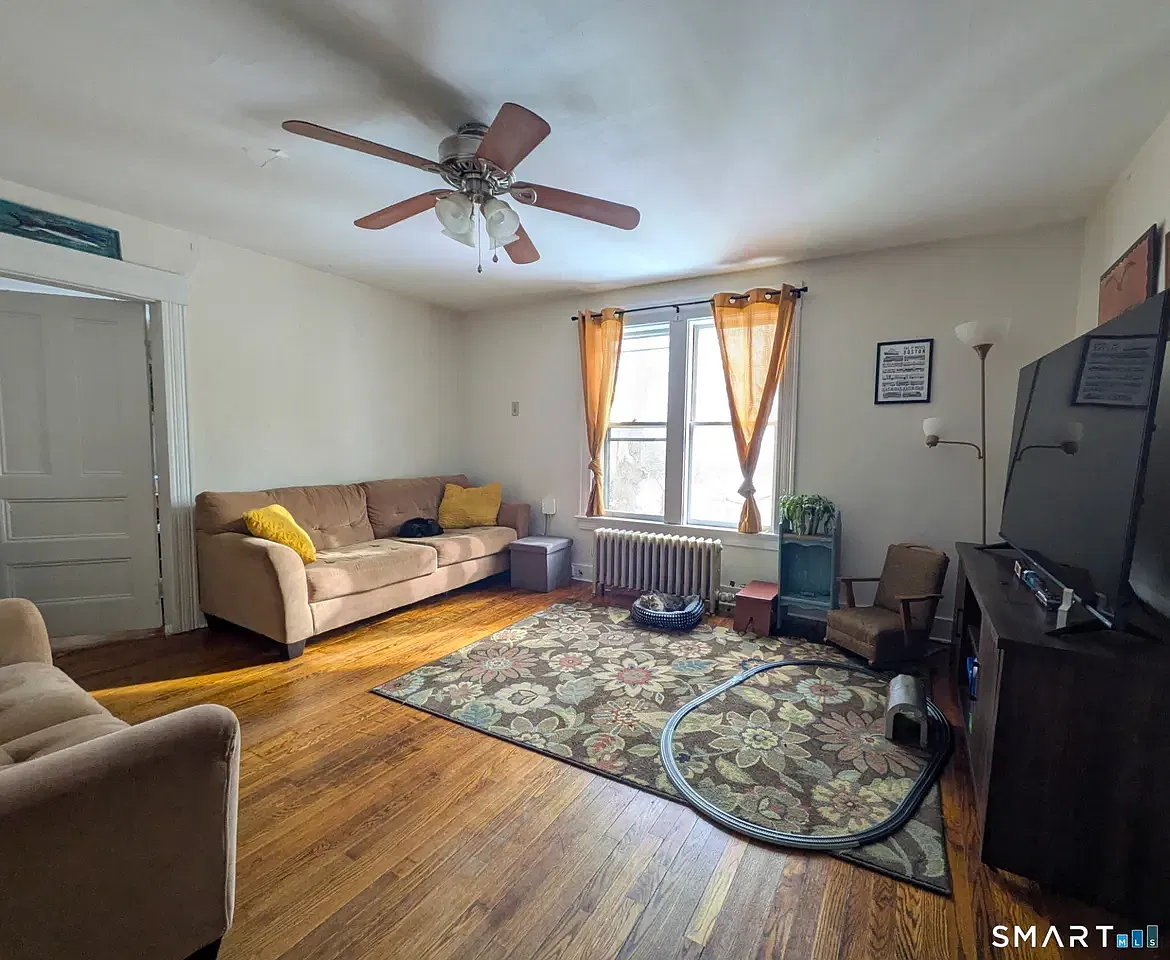 2 bed, 900 sqft, $1,450 — Photo 2