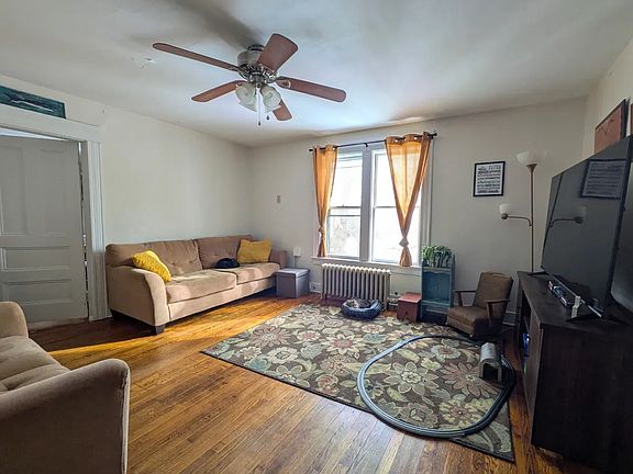 2nd Floor Living Room