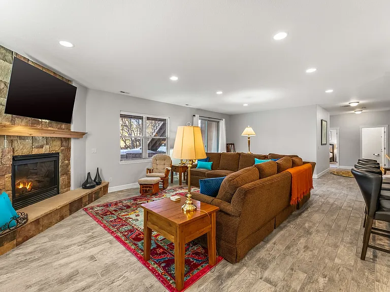 Equinox Dr — Photo 11