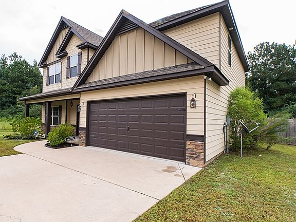 2nd image of 17 New Castle Dr