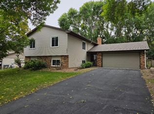 12273 Jack Pine Trl, Eden Prairie, MN 55347