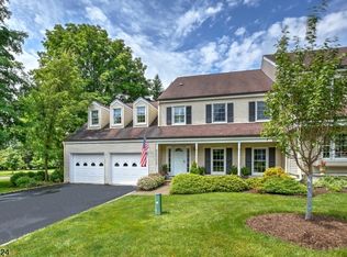 2 Wexford Dr, Mendham, NJ 07945