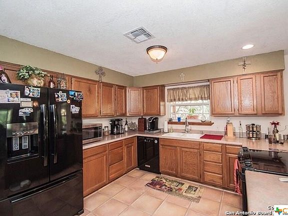 2nd image of 2926 Westview Dr
