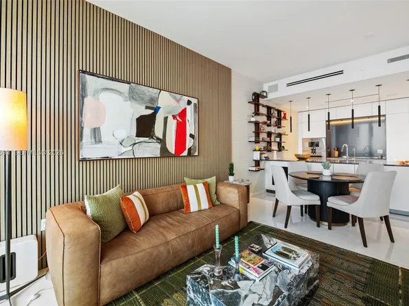 300 Biscayne Boulevard Way #2106, Miami, FL 33131