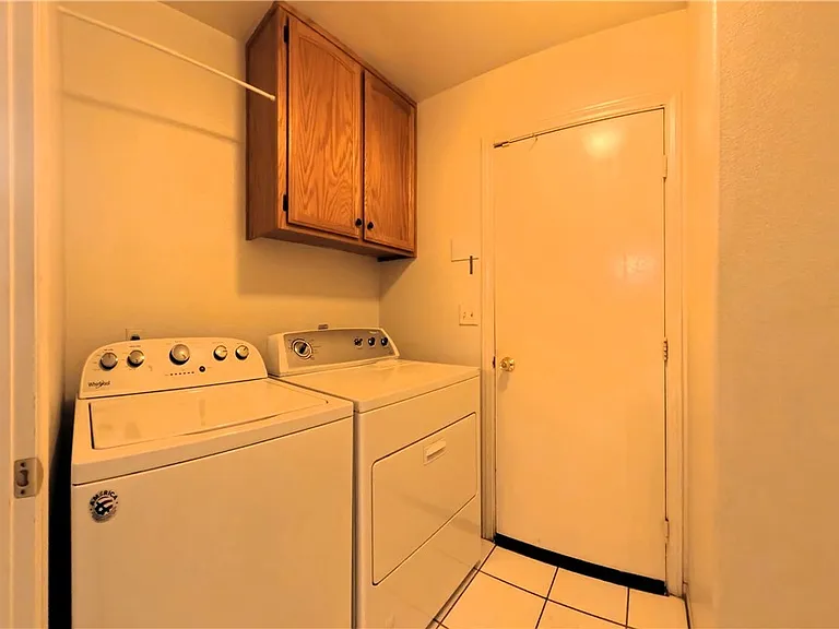 4844 Jadero Dr — Photo 26